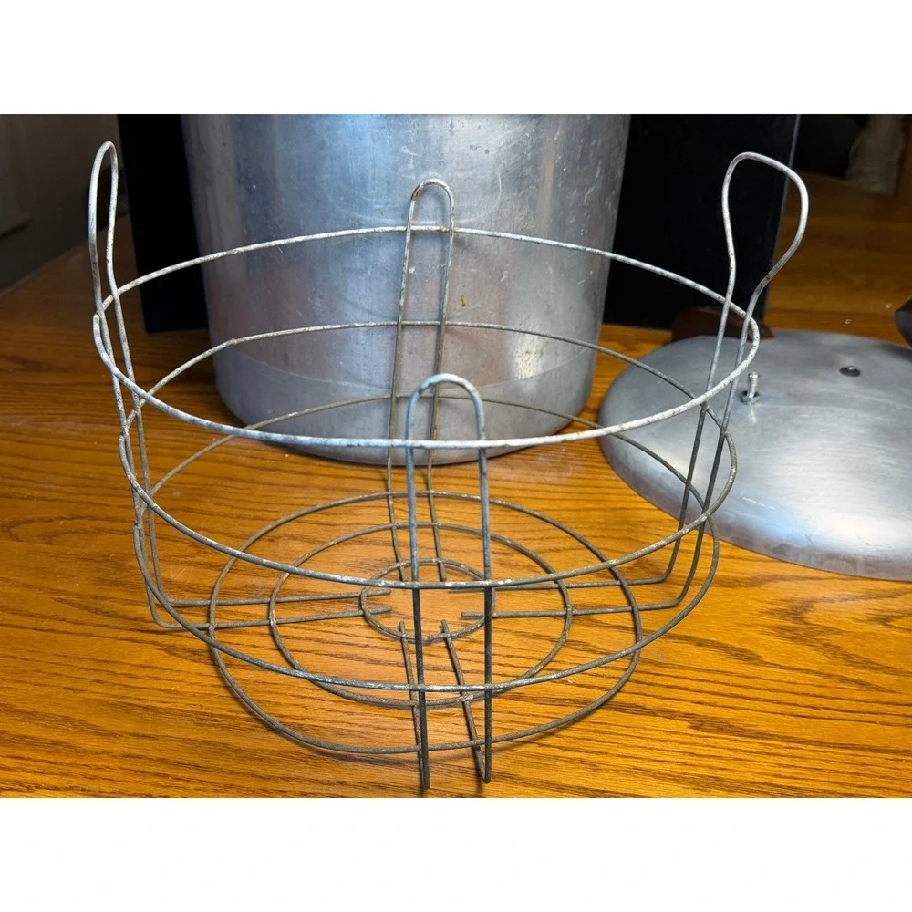 Vintage Presto 21-B Pressure Cooker Canner: 21 Quart Aluminum with Rack